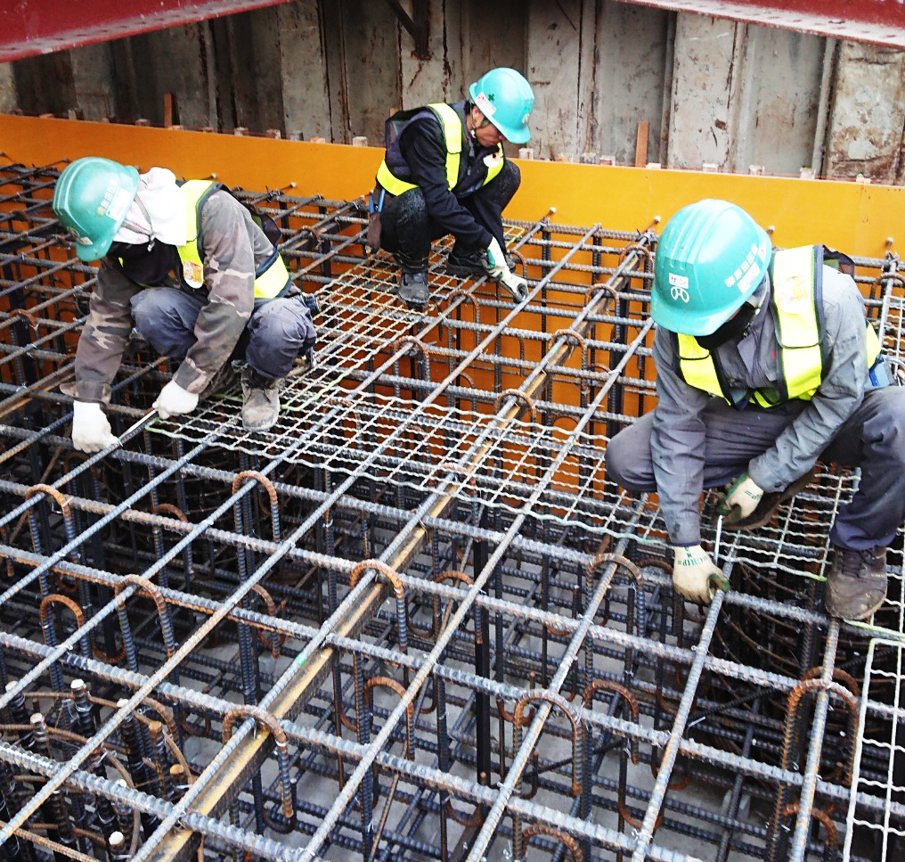 鉄筋組付作業